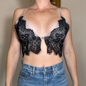 Dress Forum Black Lace Crop Top Size Medium